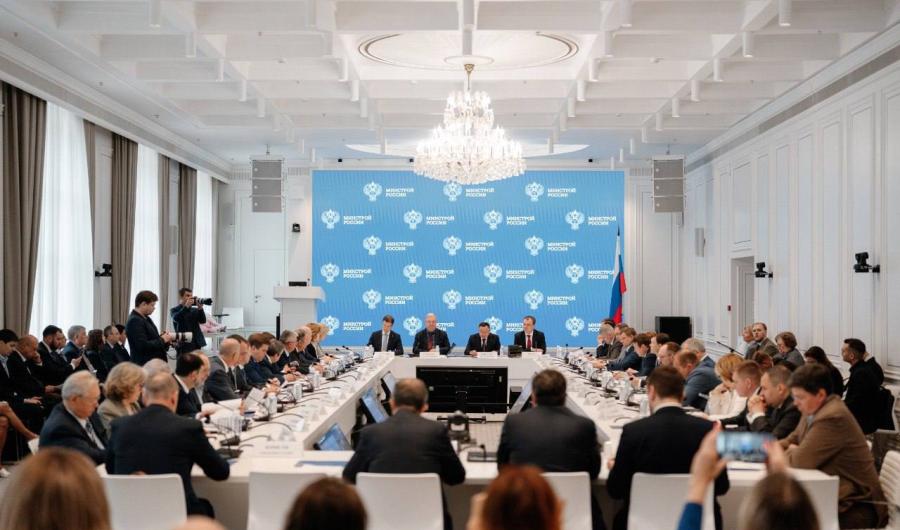 На совместном заседании при Минстрое и Росстандарте обсудили качество стройматериалов и успех проекта в «Артеке»