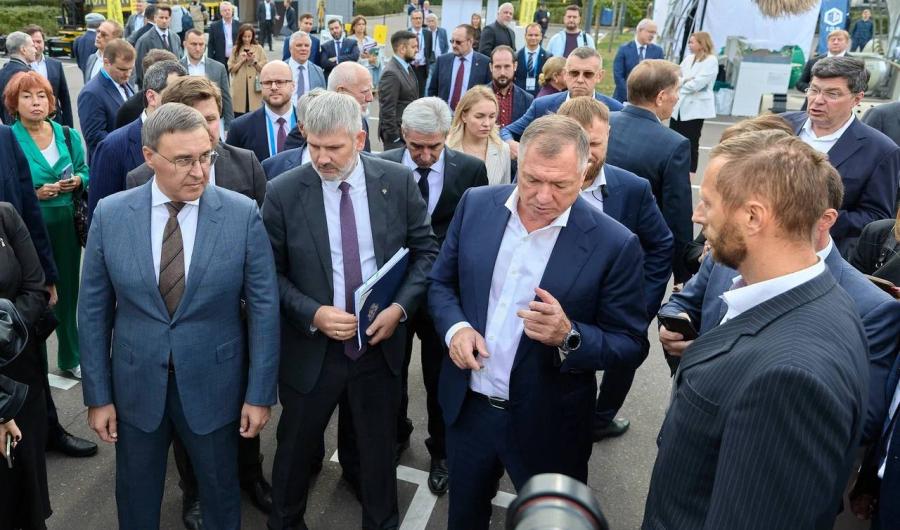 В МГСУ обсудили будущее строительной отрасли и технологическое лидерство