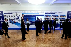 Росавтодор представил платформу контроля укладки асфальта и роботизированную технику