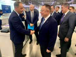 Ирек Файзуллин осмотрел выставку инновационных решений на форуме «Умный город» в Перми
