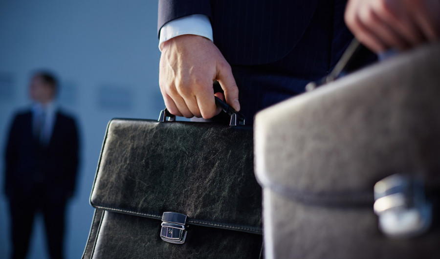 Цифровизация и сокращение госслужащих - Меньше чиновников, выше зарплаты